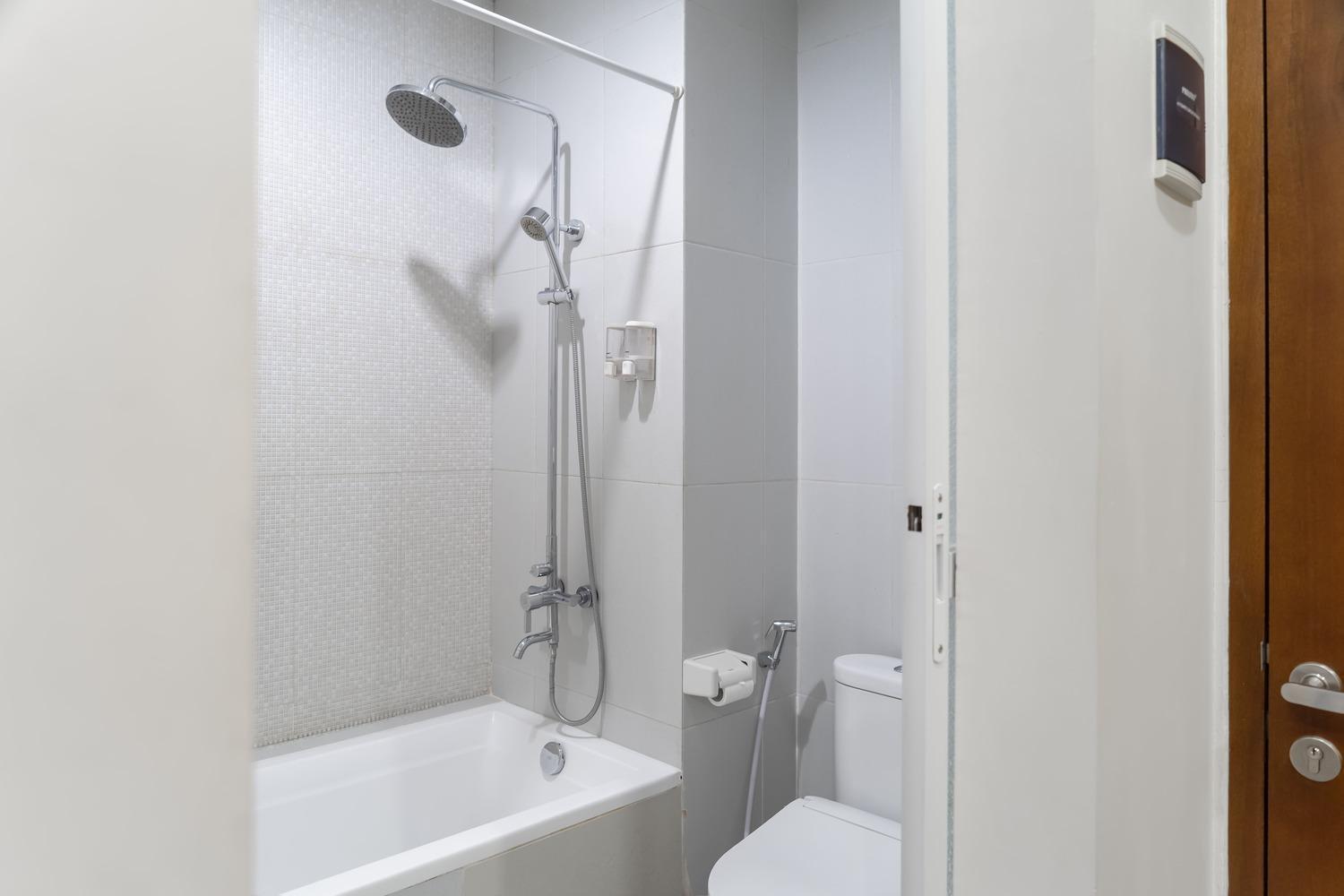 Отель Cove Mk House Senopati Джакарта Экстерьер фото