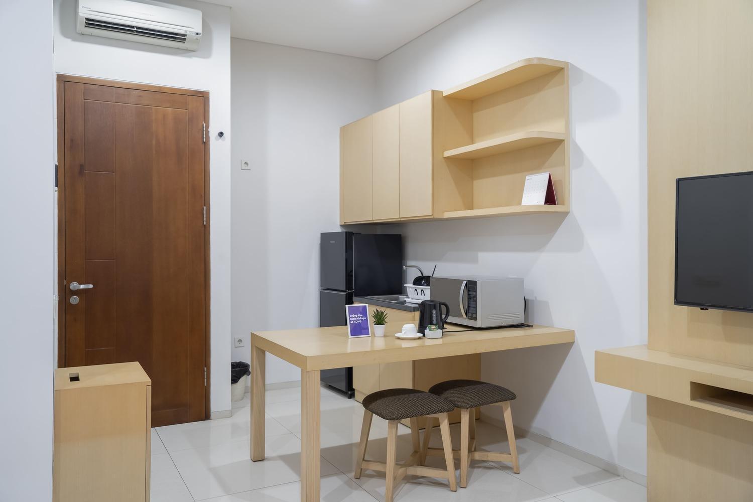 Отель Cove Mk House Senopati Джакарта Экстерьер фото