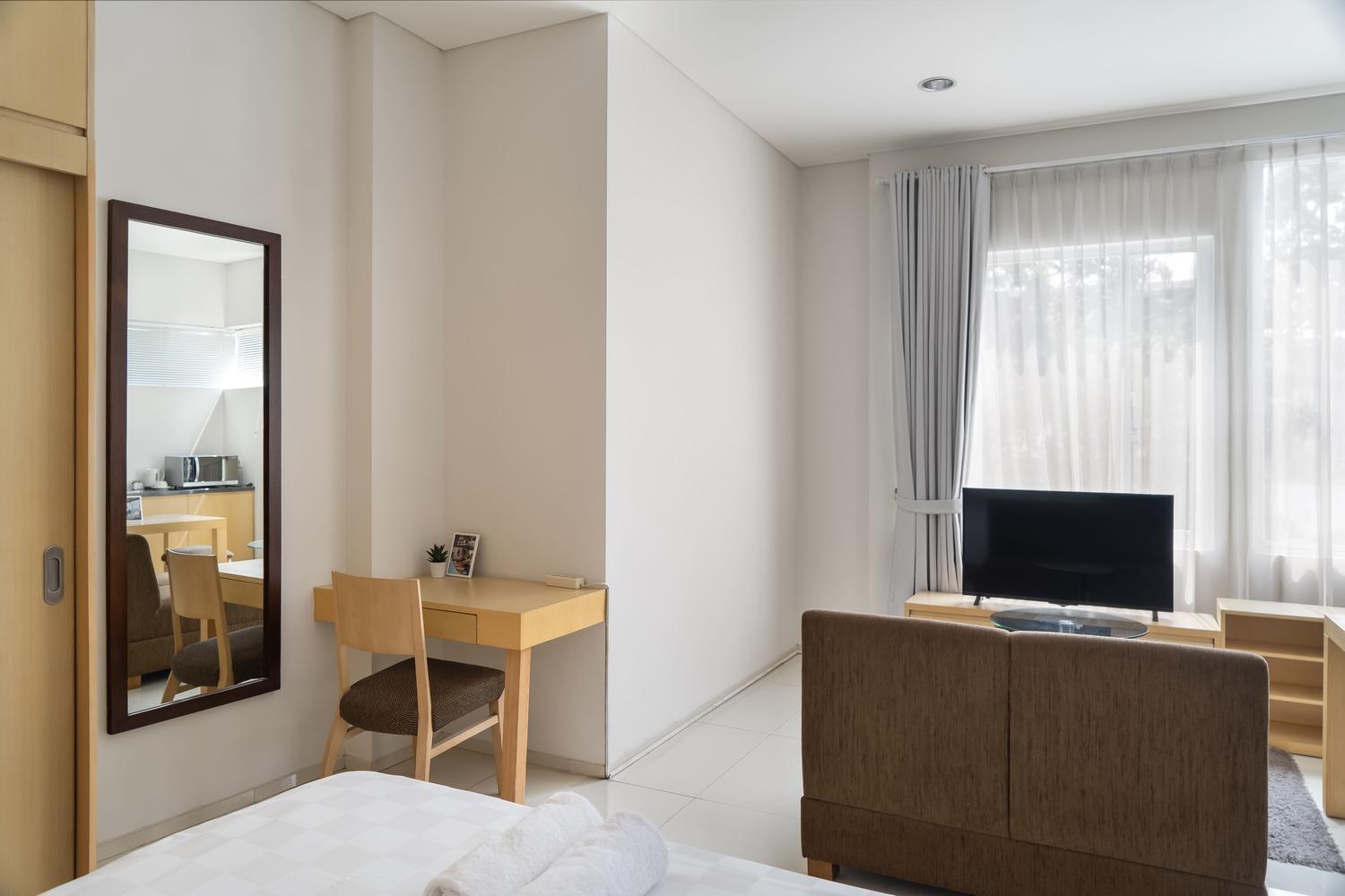 Отель Cove Mk House Senopati Джакарта Экстерьер фото